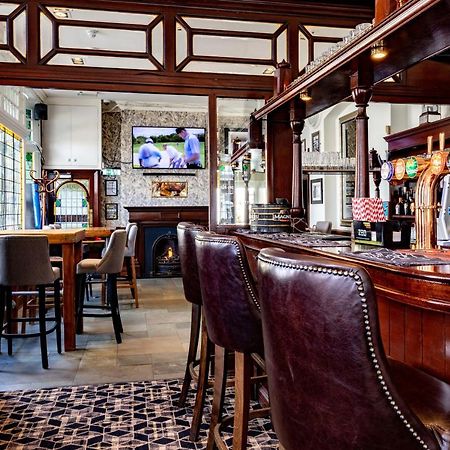 Black Lion Surbiton Eksteriør billede
