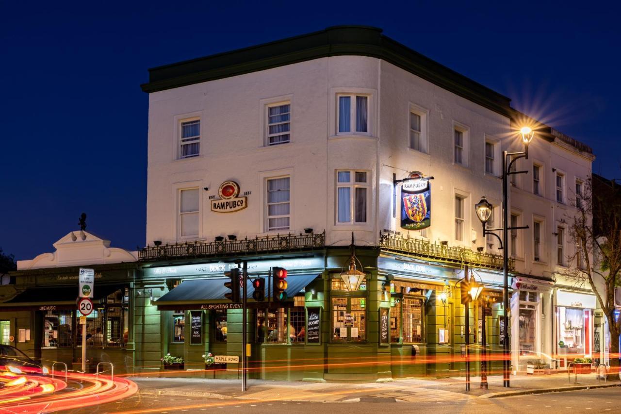 Black Lion Surbiton Eksteriør billede
